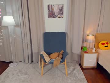 girl
        edahetherington cam image #3911291