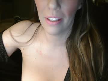 girl
        mommyofyourdreams cam image #5989914
