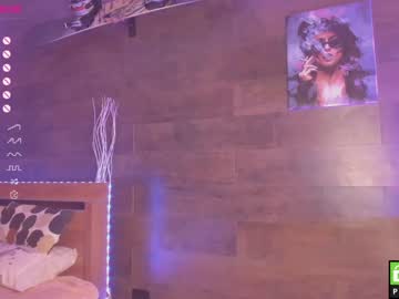 girl
        yolandabertha cam image #1145728