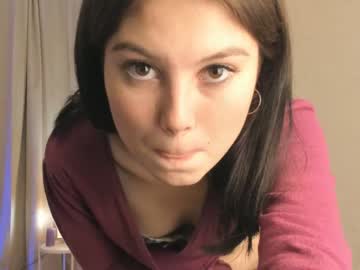 girl
        maliatorre cam image #2336953
