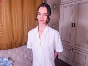 girl
        happiness_call cam image #1296308