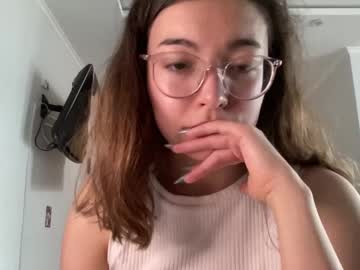 girl
        lilellina cam image #6961050
