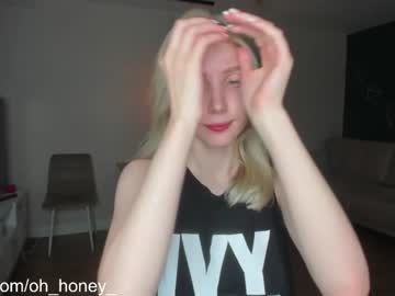 girl
        oh_honey_ cam image #1906693