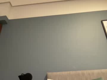 girl
        yourbonie cam image #2698285