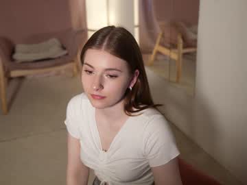 girl
        noel_pretty cam image #4065839