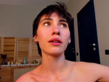 girl
        helenblash cam image #1779798