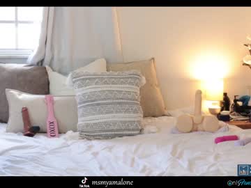 girl
        blissense cam image #2331439
