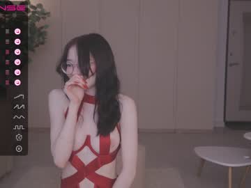 girl
        oki_dokie cam image #1974955