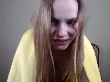 girl
        karina_rus cam image #1576842