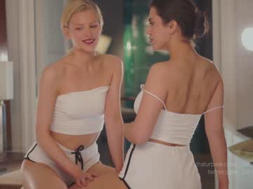 girl
        _2strangers cam image #2794726