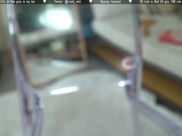 girl
        vivid_whit cam image #6361968