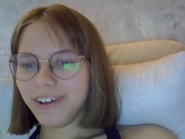 girl
        the_partisan cam image #3663662