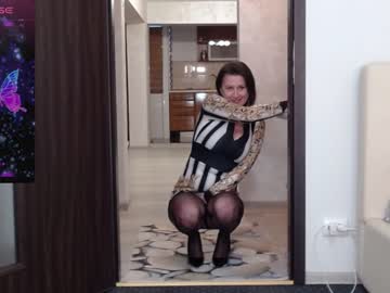 girl
        carmela_fox cam image #3771912