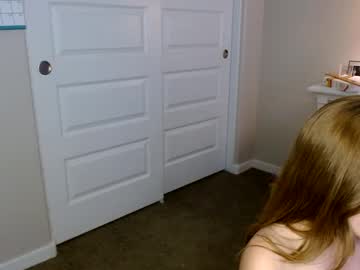 couple
        montyfoxx69_ cam image #1945016