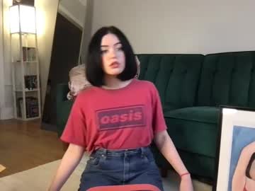 girl
        littlesugarpea cam image #2618666