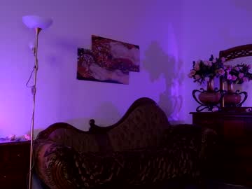 girl
        jessiccaburns cam image #2519337