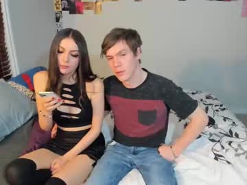 couple
        chloenight cam image #3763199