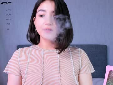 girl
        juliefrances cam image #1194042