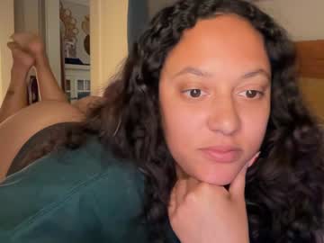 girl
        dreamyriri cam image #6054499