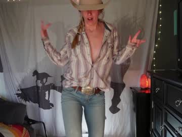 girl
        lucy_gooosey cam image #3558985