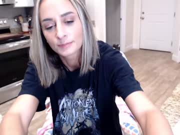 girl
        holihurricane cam image #5932084