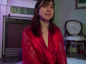 girl
        lizmreow cam image #6791725