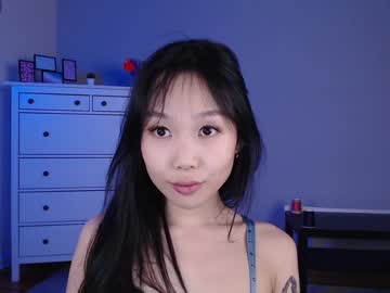 girl
        norma_blum cam image #3419390