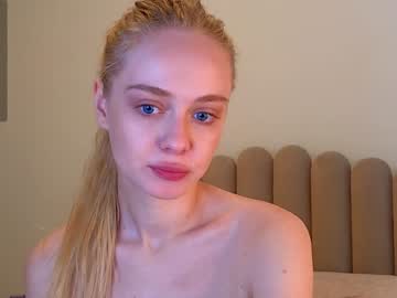 girl
        stacy_fanning cam image #3855932