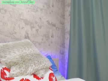 girl
        crystalnut cam image #914803