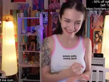 girl
        oooops__ cam image #3694653