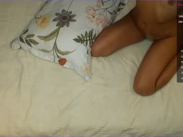 girl
        loonyko cam image #546020