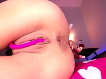 girl
        lizaloveness cam image #6914660