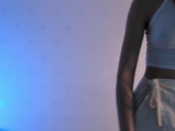 girl
        mariesare cam image #1931678