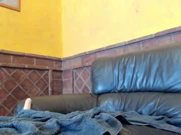 girl
        molly_watson cam image #1610531