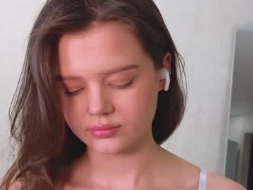 girl
        itwasinsimpsons cam image #3757713