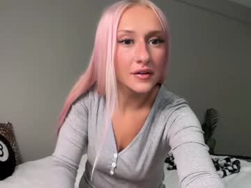 girl
        stellacorbet cam image #7001132