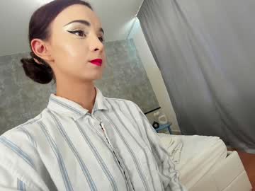 girl
        ehotlovea cam image #6622379
