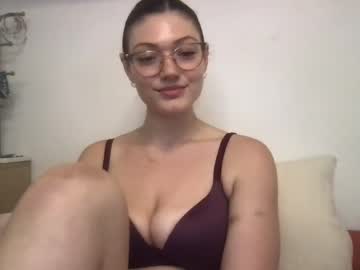 girl
        jacquelinexox cam image #2426062