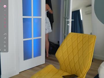 girl
        vika54784 cam image #5445497