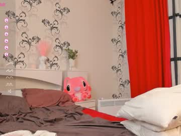 girl
        mila_milka_ cam image #2295579