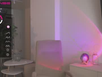 girl
        oki_dokie cam image #2155805