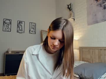 girl
        katy_best_ cam image #3778129
