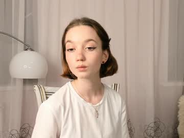 girl
        constancefyr cam image #1879215