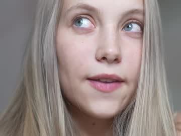 girl
        appr0ved cam image #5426215