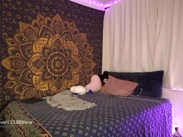 girl
        laylas_universe cam image #4883288