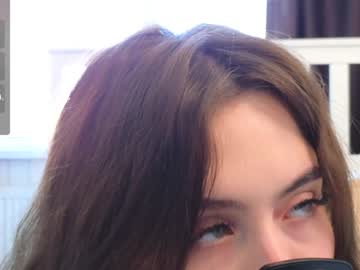 girl
        connieambes cam image #4274885