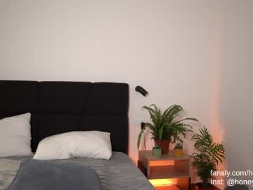 girl
        aria_diaz cam image #4081240
