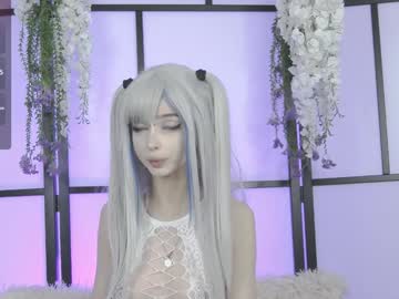 girl
        xenomy cam image #6307494