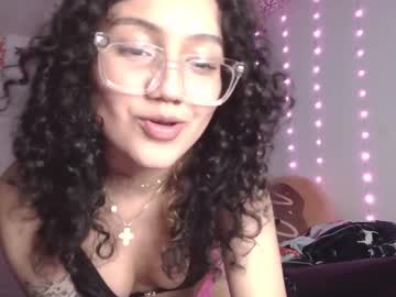 girl
        miaxrain cam image #6412216