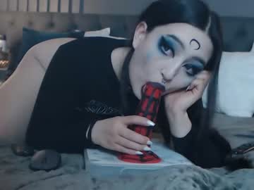 girl
        charlotte_germanotta_ cam image #1597620